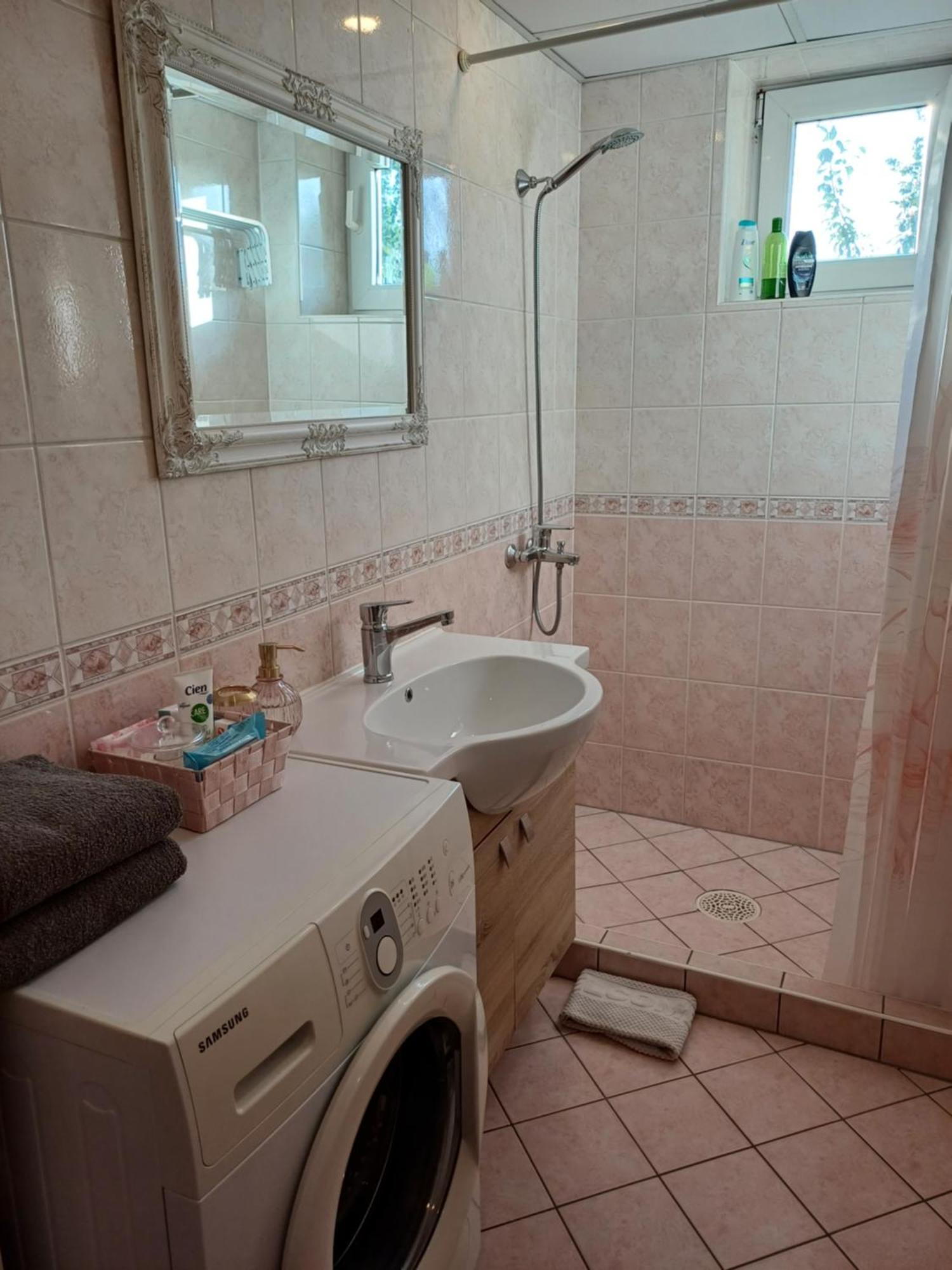 Paernu Posti Apartment Luaran gambar